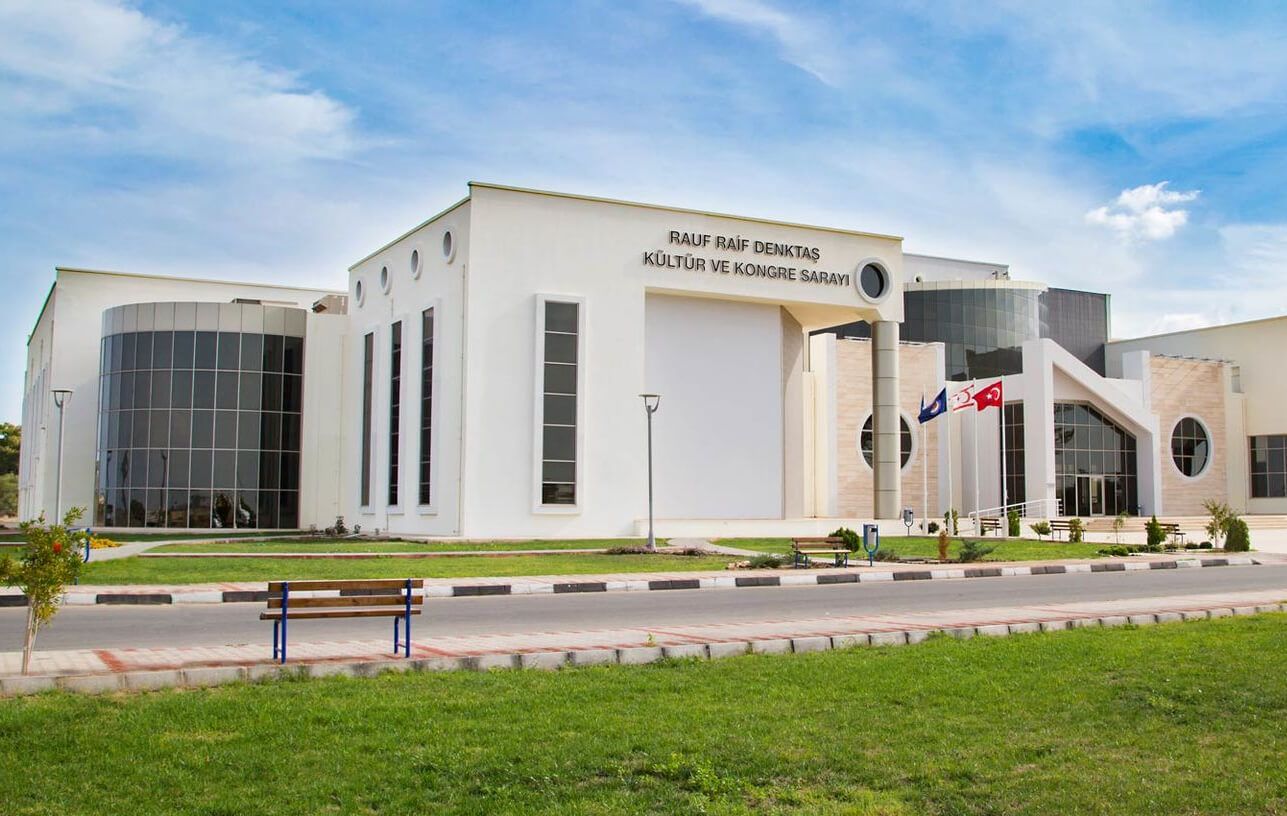 Rauf Denktaş Üniversitesi